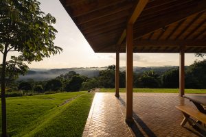 Casa do Parque Itaipu São Carlos. Arquiteto Reginaldo Peronti e Gabriela Peronti. Peronti Arquitetura e Construção.