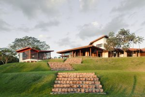 Casa do Parque Itaipu São Carlos. Arquiteto Reginaldo Peronti e Gabriela Peronti. Peronti Arquitetura e Construção.